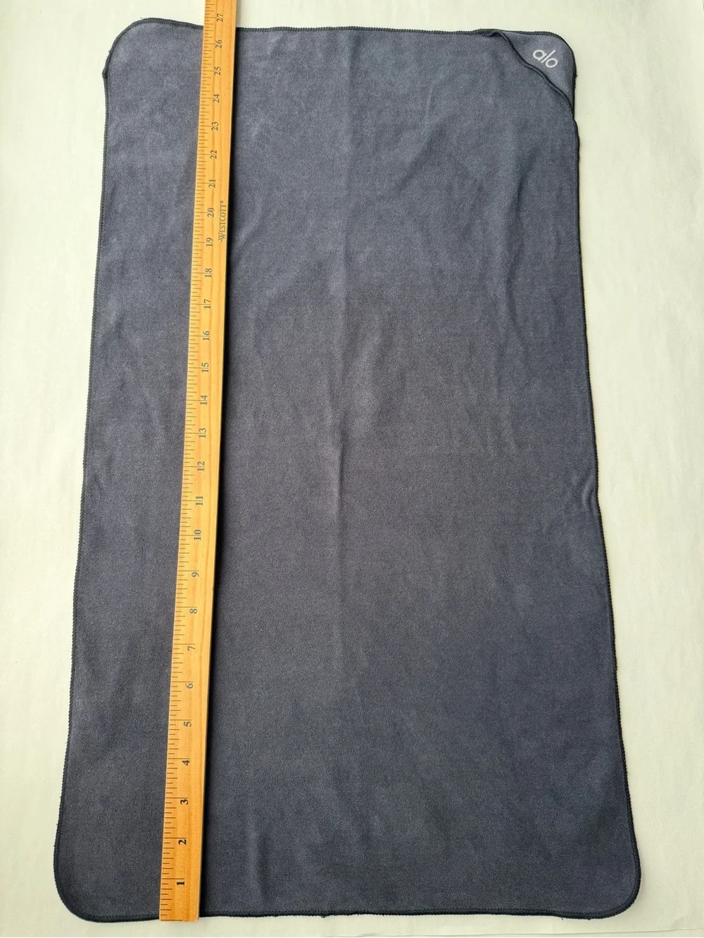 ALO Yoga brand alo